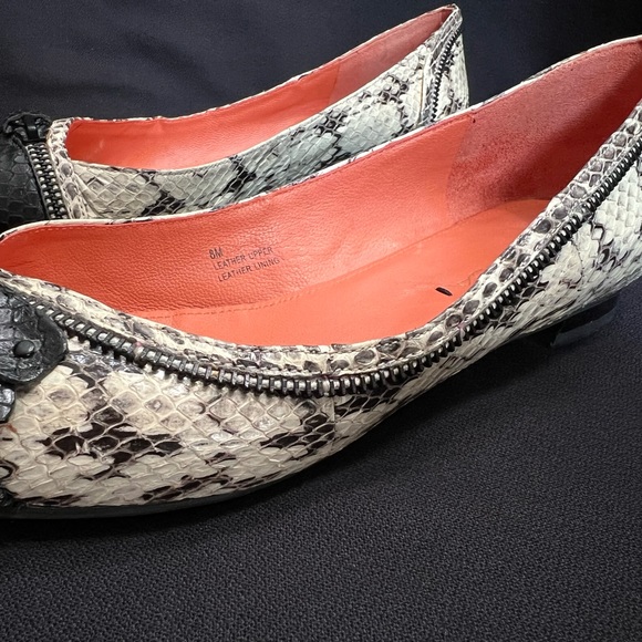 Via Spiga Dottie Womens Size 8M Snakeskin Pointed-Toe Flat - Picture 13 of 16